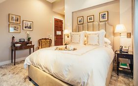 Neighbourgood Sutter Mansion